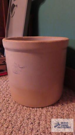 Unmarked pottery crock