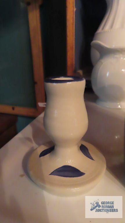 Blue design pottery ware