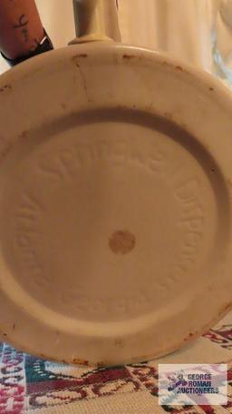 Pottery water or lemonade container