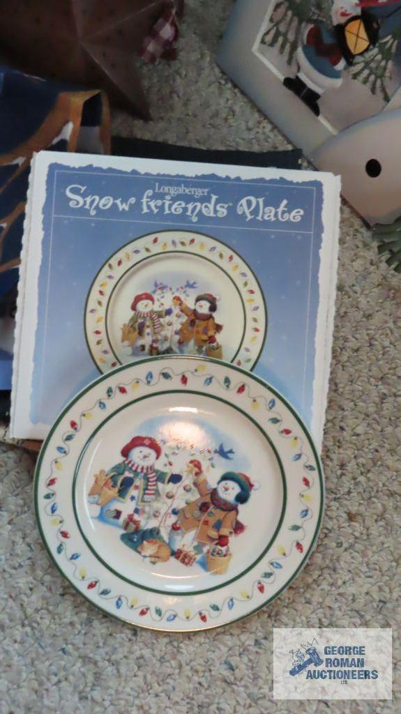 Longaberger plates. Snowman decorations. Table runners.