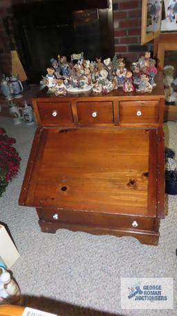 Heavy wooden flip top end table/bench
