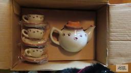 Boyds bears and teapot set