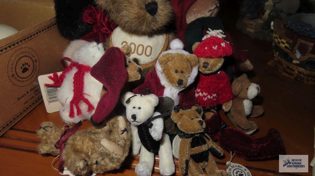 Boyds bears and teapot set