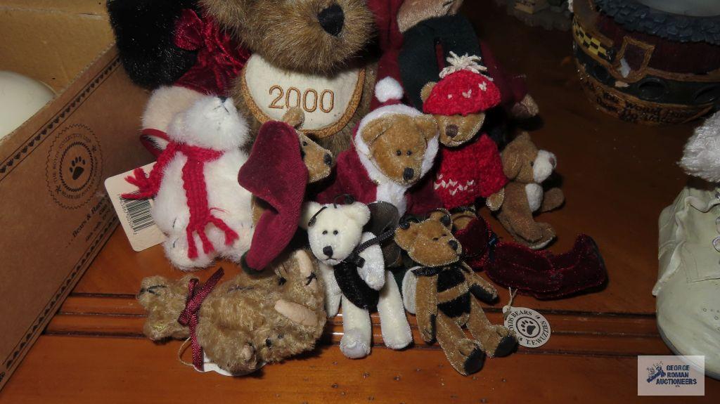 Boyds bears and teapot set