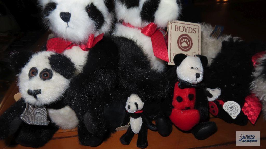 Assorted Boyds bears