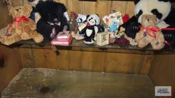 Shelf lot of bears