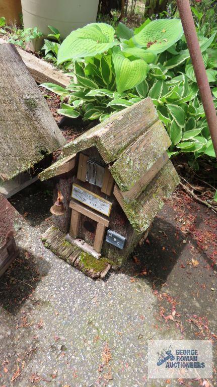 Lot of rustic birdhouses