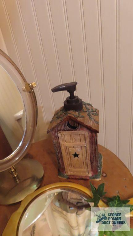 Wood stool. Vintage mirror. Other mirror. Decorations. Shower stool