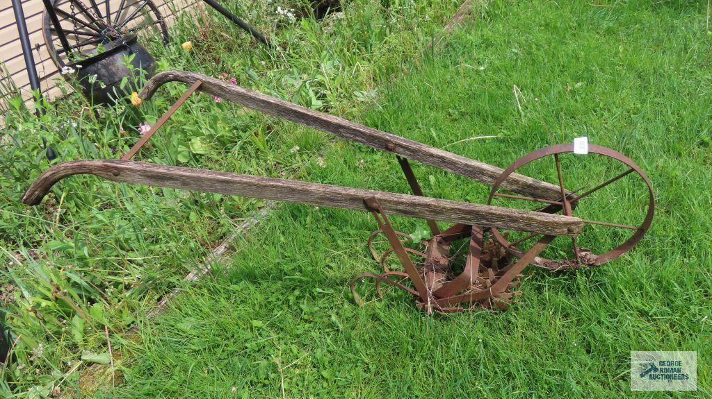 Antique cultivator