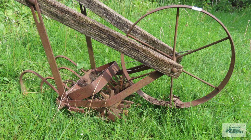 Antique cultivator