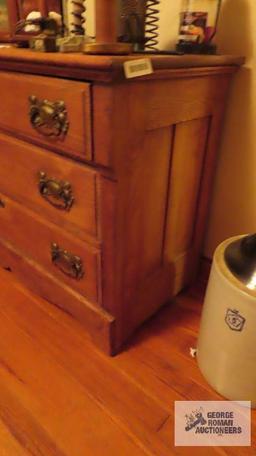 Vintage oak...chest of drawers