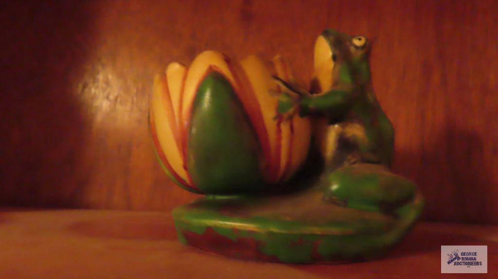 Weller Pottery frog planter