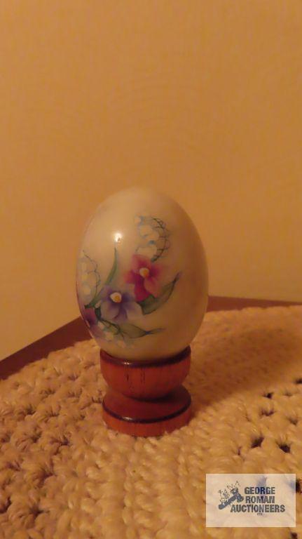 Fenton hand...painted eggs and bird and vase