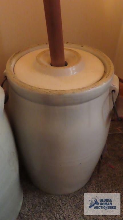 Crown 5 gallon butter churn