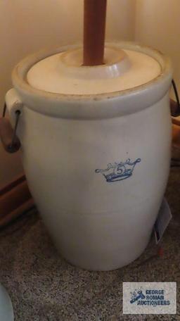 Crown 5 gallon butter churn