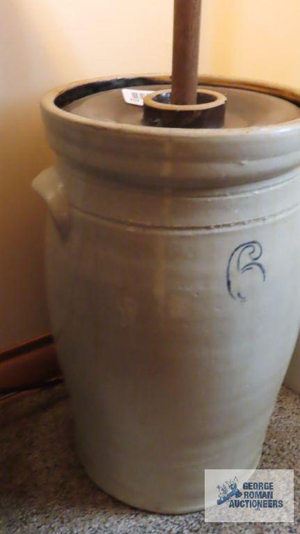 Number 6 gallon handled butter churn