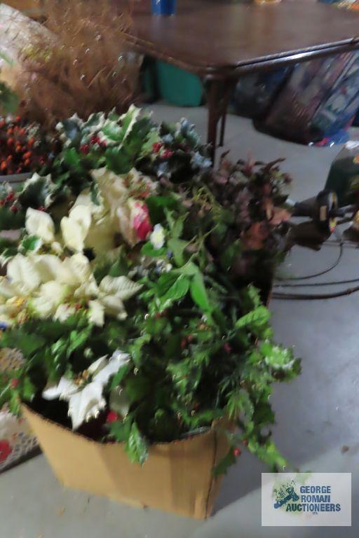 Large variety of floral pieces