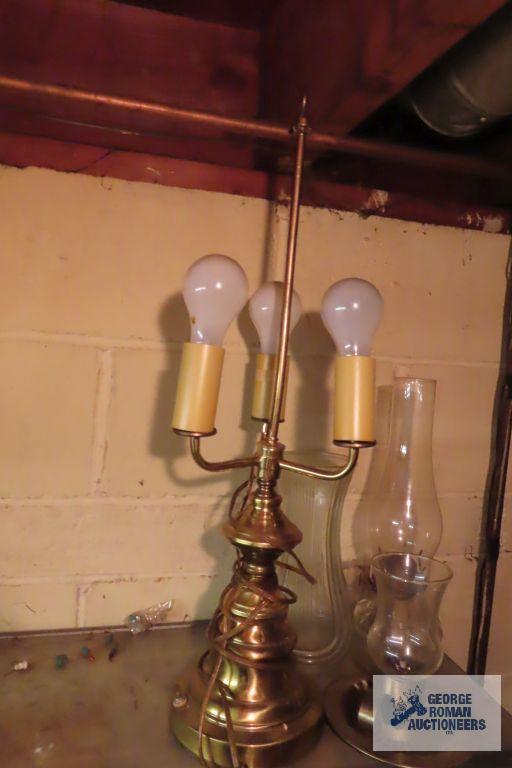 Oil lamp, brass lamp and vase