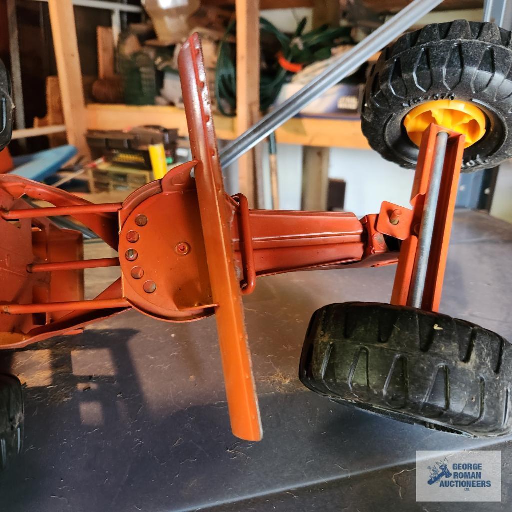 Vintage metal Tonka Road Grader