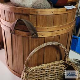 Wooden garden barrel, wooden duck figurines, basket and wicker nests