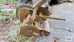 Antique edger