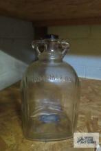 1 gallon glass jar with handle