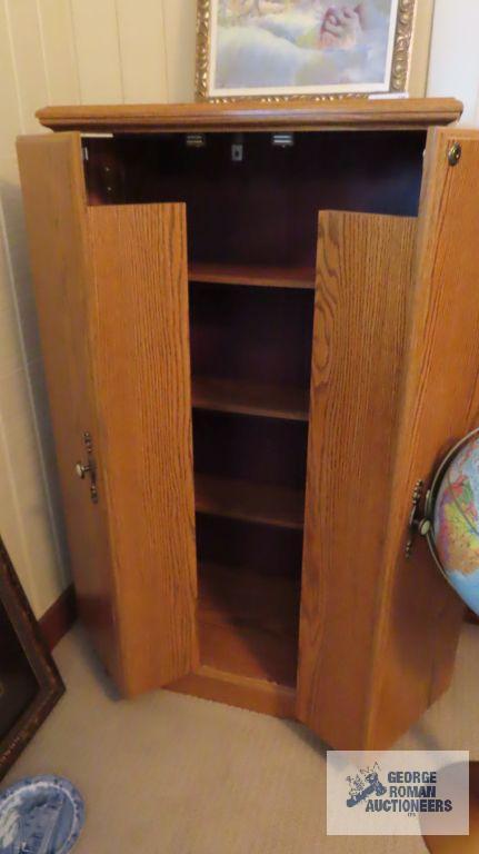 CD storage cabinet