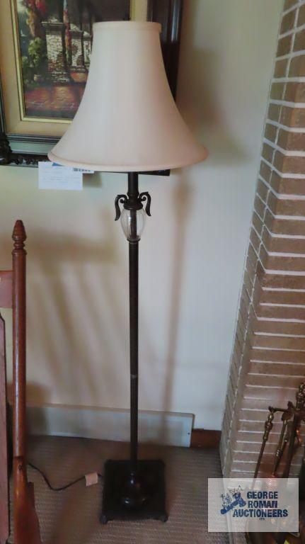 Decorative floor lamp