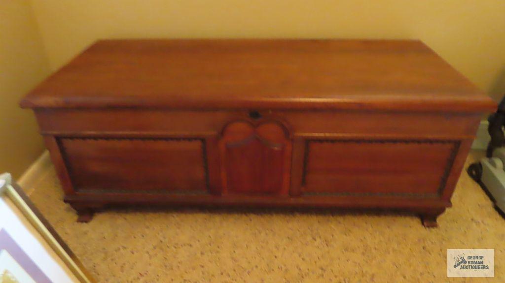 Wood hope chest