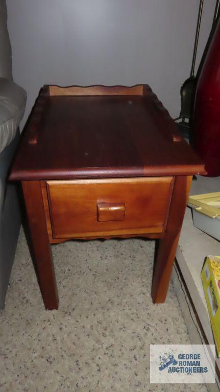 Pair of end tables