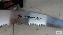 Corona razor tooth saw tree trimmer