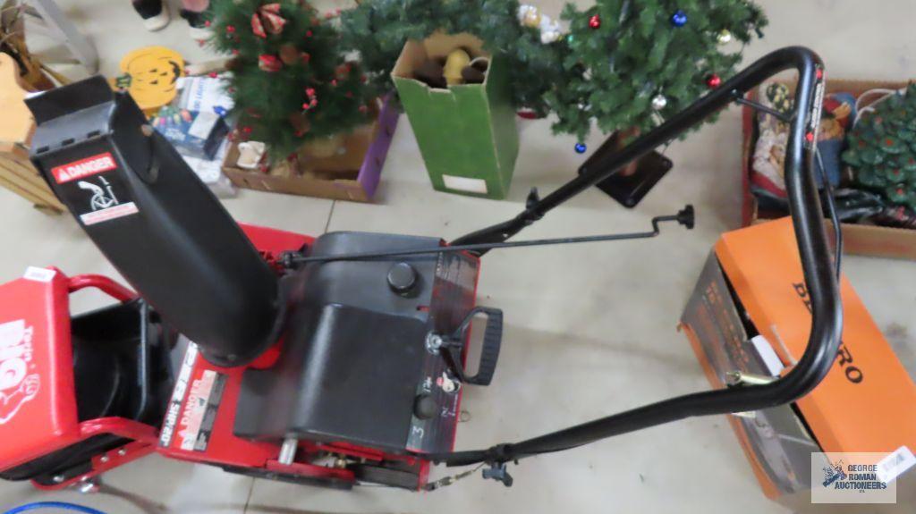 Snapper 5 hp, 20"...snowblower