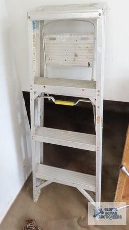 4 foot metal ladder