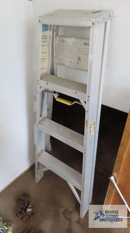 4 foot metal ladder