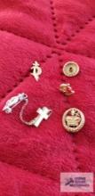 Shriners pins and tie tacks, marked 14K, Sterling, 10K top, and gold filled