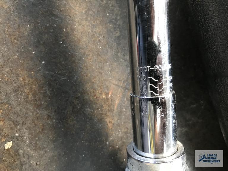 2 TORQUE WRENCHES