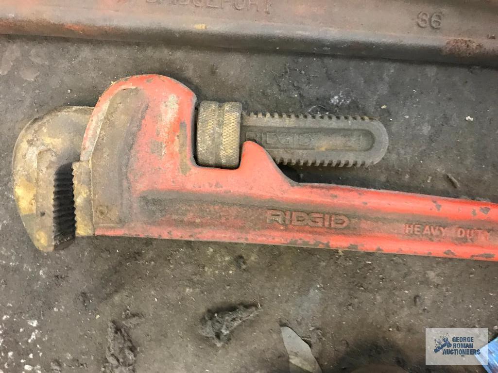 PIPE WRENCHES
