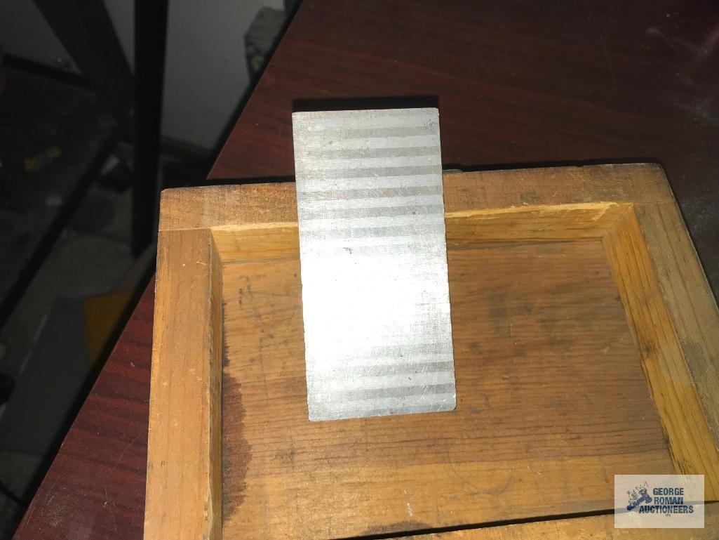 MITUTOYO ABSOLUTE GAUGES, BLOCKS AND GLOSSMETER