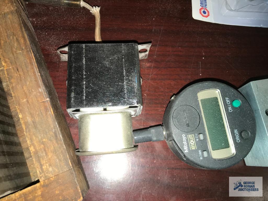 MITUTOYO ABSOLUTE GAUGES, BLOCKS AND GLOSSMETER