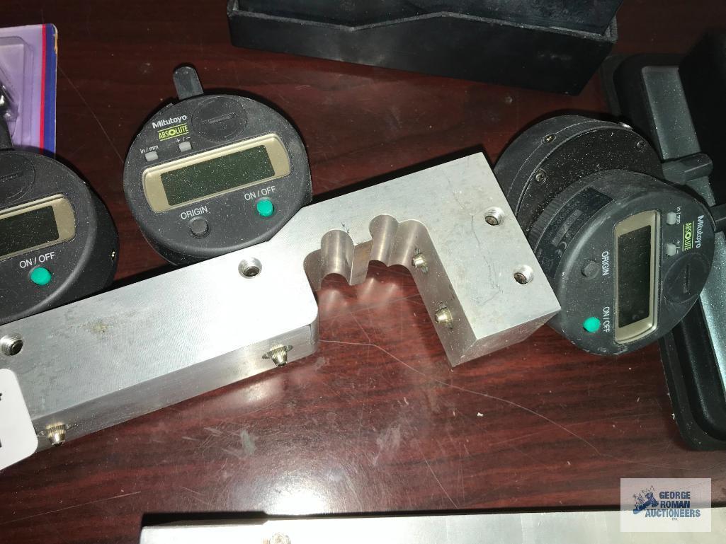 MITUTOYO ABSOLUTE GAUGES, BLOCKS AND GLOSSMETER