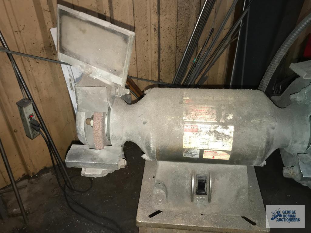 PEDESTAL GRINDER