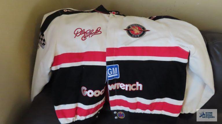 Dale Earnhardt, Winston Cup, GM Goodwrench jacket, size large