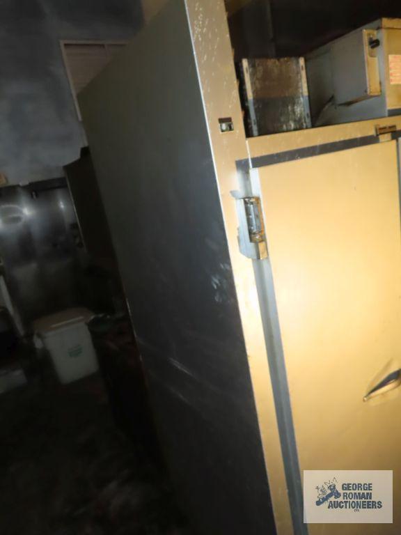 Traulsen model GHT2-32NUT commercial refrigerator and/or freezer
