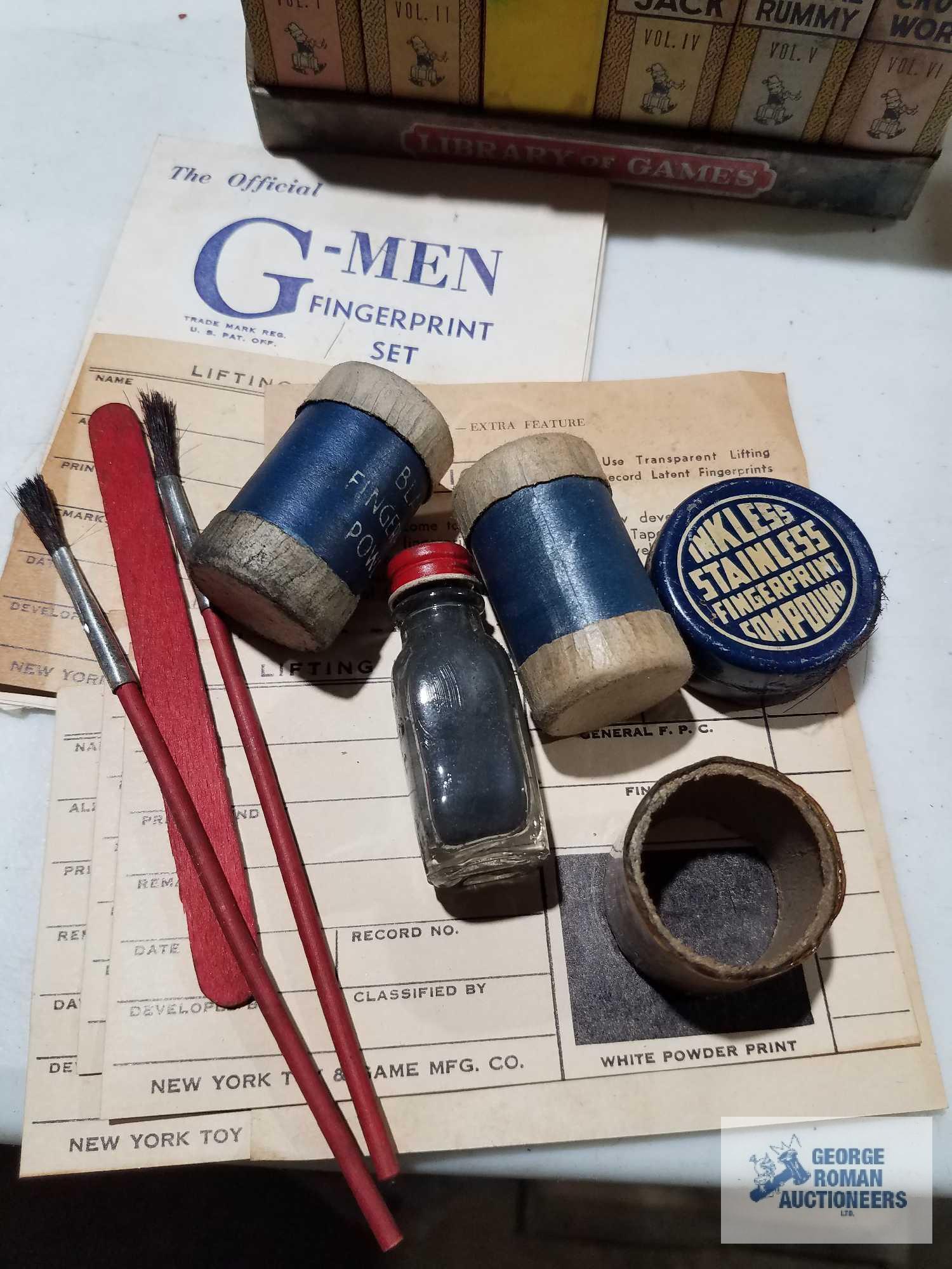 Library of games set and The Official G-Men fingerprint set