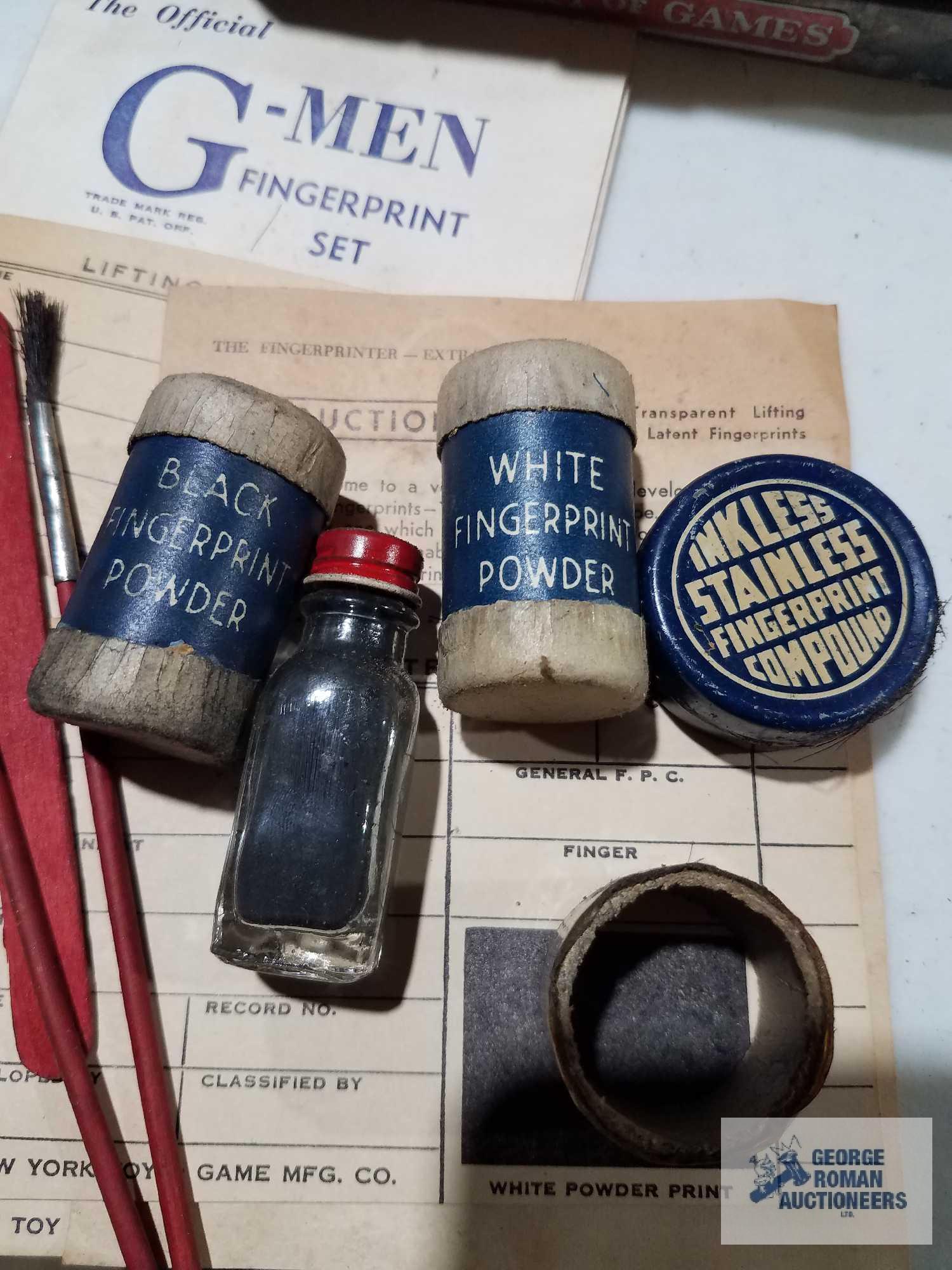 Library of games set and The Official G-Men fingerprint set