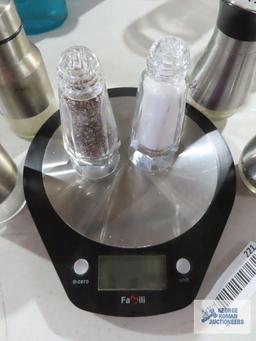 Fa-mili digital scale and salt and pepper shakers