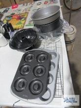 Muffin tins, mold, spring pan, and etc