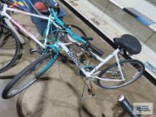 Free Spirit canyon pass women's ten speed mountain bike