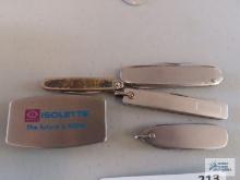 Variety of pocket knives