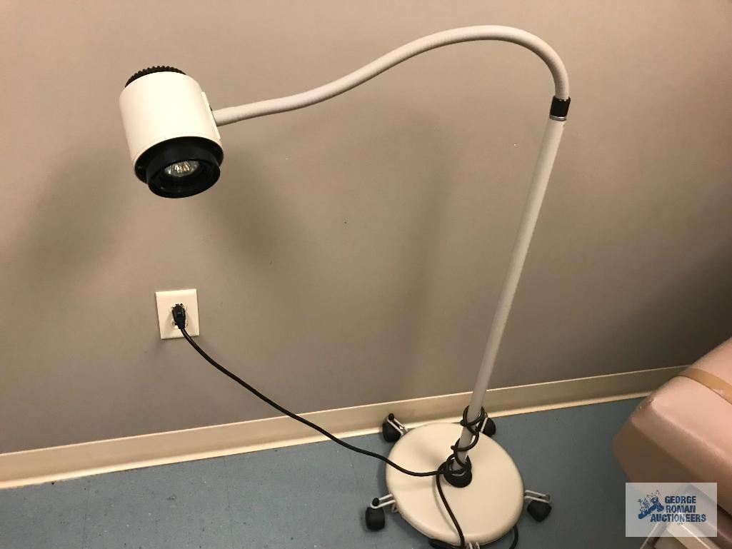 RITTER 104 TABLE AND EXAM LIGHT